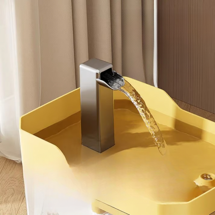 Fontana automatica per gatti