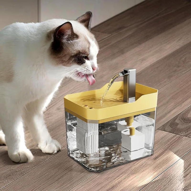 Fontana automatica per gatti